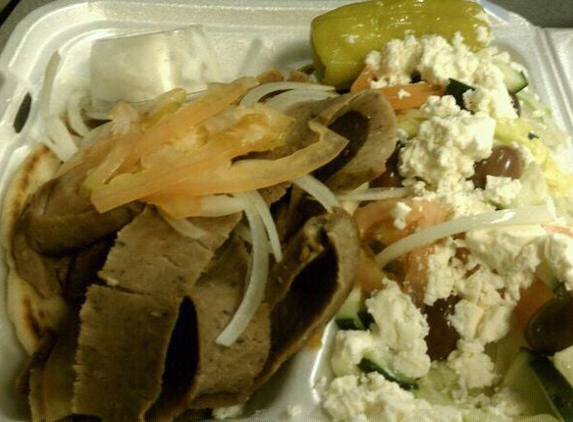 Nikos Gyros - Oshkosh, WI