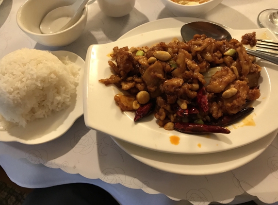 Hangen Szechuan Restaurant - Mountain View, CA. Kung Pao chicken