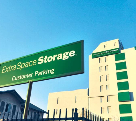 Extra Space Storage - Los Angeles, CA