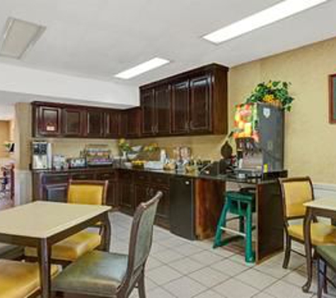 Baymont Inn & Suites - Smithfield, NC