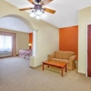 Days Inn & Suites of Atoka - Lodging