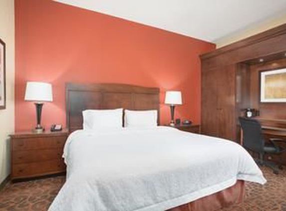 Hampton Inn Denver-International Airport - Denver, CO