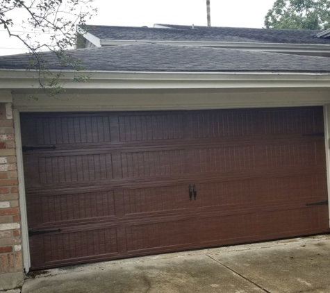 Heroli Garage Doors - Spring, TX. Residential service