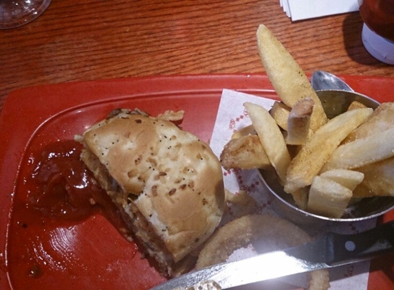 Red Robin Gourmet Burgers - Brighton, MI