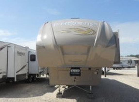 J & J Camper Sales Inc - East Moline, IL