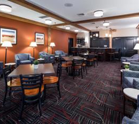 Best Western Plus Como Park Hotel - Saint Paul, MN