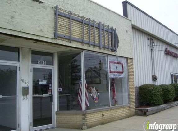 Frank & Son Hollywood Barbershop - Cleveland, OH