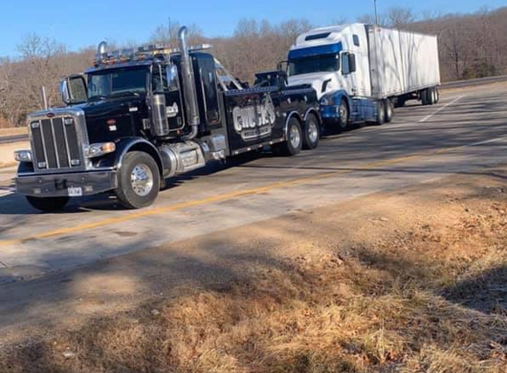 Chuck's Wrecker Service Inc. - Sullivan, MO