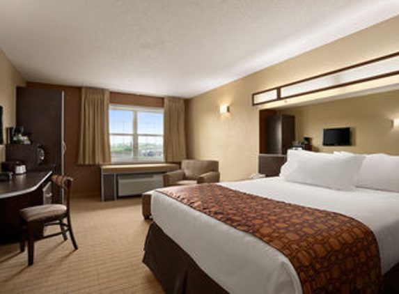 Microtel Inn & Suites By Wyndham Mineral Wells/Parkersburg - Mineral Wells, WV