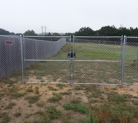 Fence USA - Harker Heights, TX. Double gate and fence put up right against neighboring property.