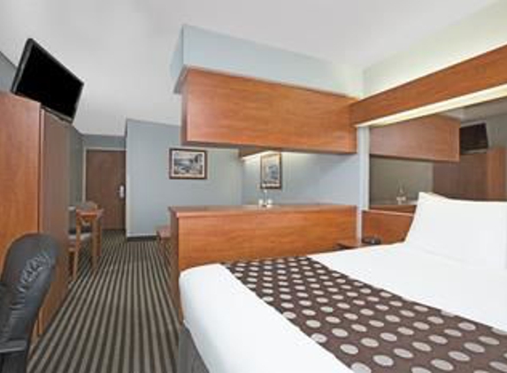 Microtel Inn & Suites by Wyndham Garland/Dallas - Garland, TX