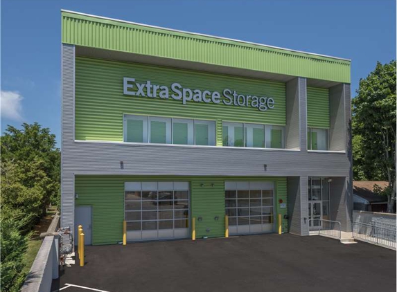 Extra Space Storage - Hewlett, NY