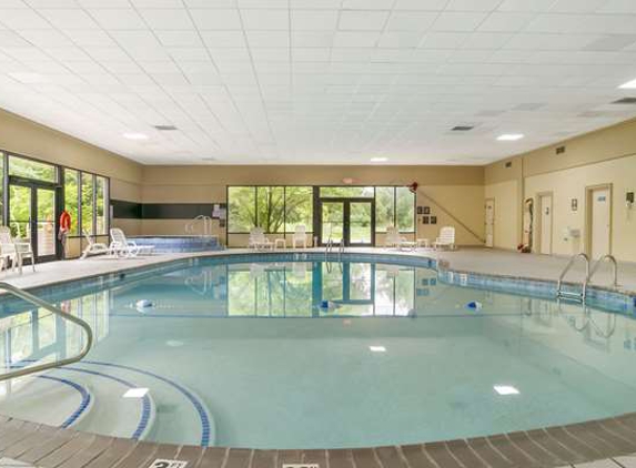 Quality Inn & Suites - Monroe, MI