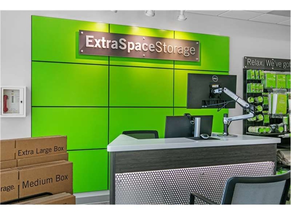 Extra Space Storage - Naples, FL