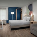 Spark by Hilton Tampa Brandon - Hotels