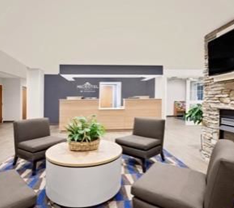 Microtel Inn & Suites by Wyndham Middletown - Middletown, NY