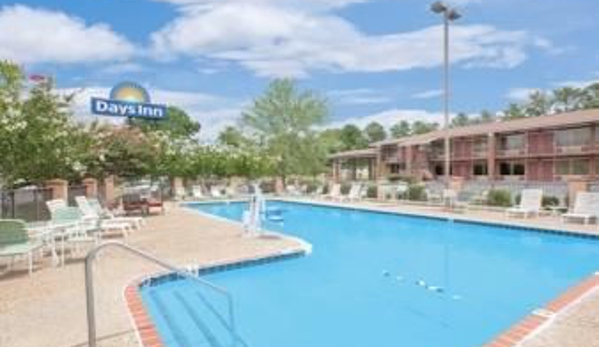 Days Inn - Benton, AR