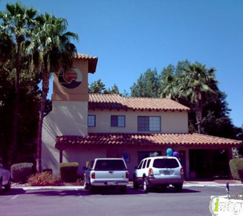 La Hacienda Apartments - Tucson, AZ