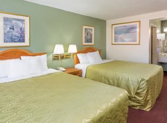 Days Inn by Wyndham San Bernardino - San Bernardino, CA