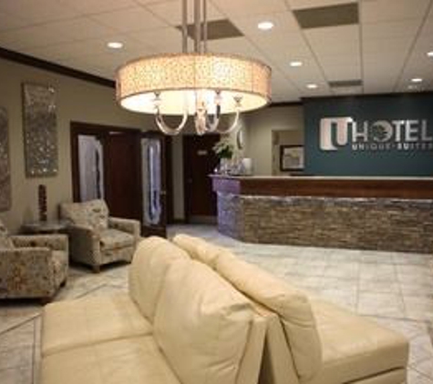 Unique Suites Hotel - Charleston, IL