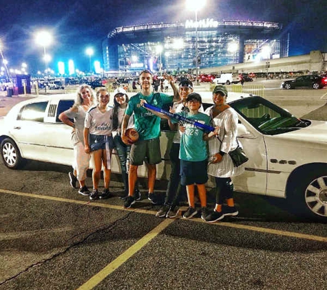 Limousine of NewYork - Staten Island, NY. Metlife Stadium Limo