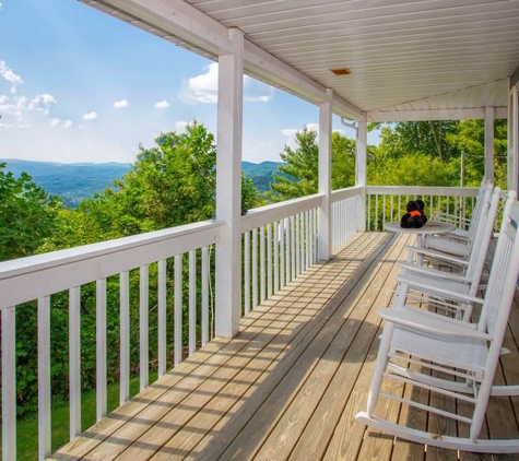 Bear Camp Cabin Rentals - Pigeon Forge, TN