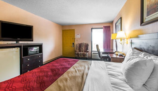 Econo Lodge - Conyers, GA