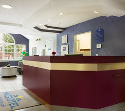 Microtel Inn & Suites by Wyndham Louisville East - Louisville, KY