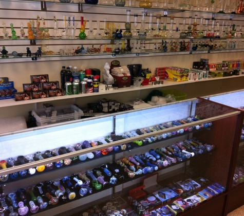 RED ZONE TOBACCO SHOP - Folsom, PA