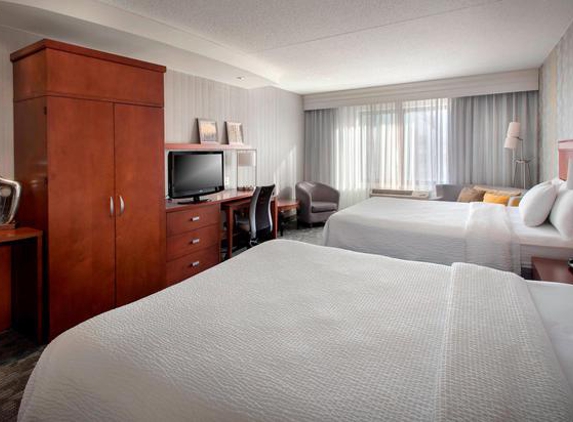 Courtyard by Marriott - Farmingdale, NY