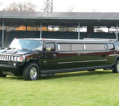 SUV Limousine - Evansville, IN