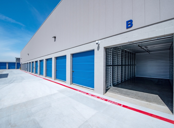 Silverhawk Self Storage - Murrieta, CA