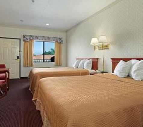 Travelodge by Wyndham Lynwood - Lynwood, CA