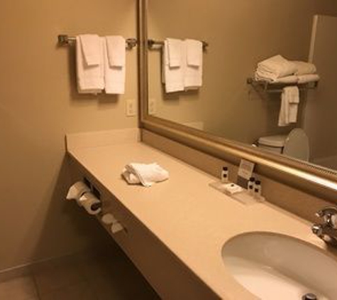 Country Inns & Suites - Winchester, VA