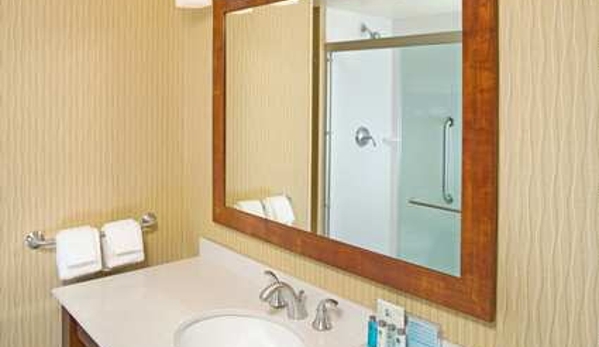 Hampton Inn & Suites Pittsburgh/Waterfront-West Homestead - Homestead, PA