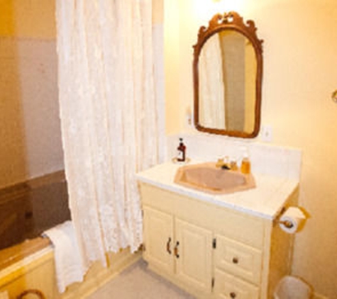 Anne Hathaways B&B and Garden Suites - Ashland, OR