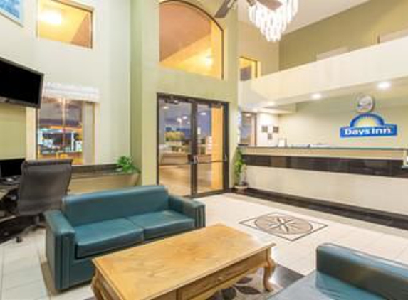 Days Inn by Wyndham Tucson Airport - Tucson, AZ