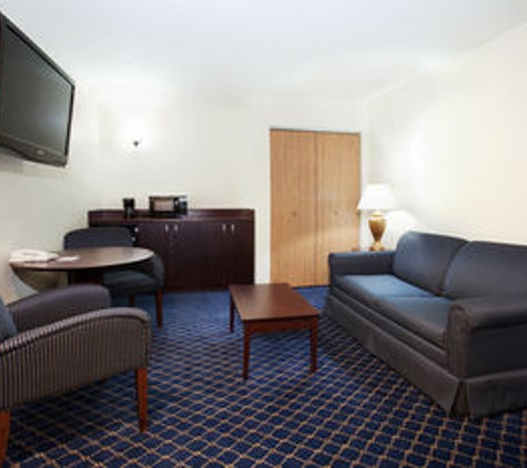 Holiday Inn Express & Suites Torrington - Torrington, WY