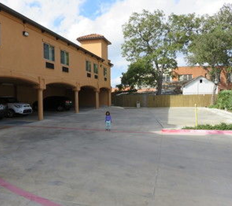 Knights Inn - San Antonio, TX