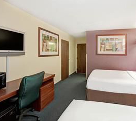 Microtel Inn & Suites by Wyndham Atlanta Airport - College Park, GA