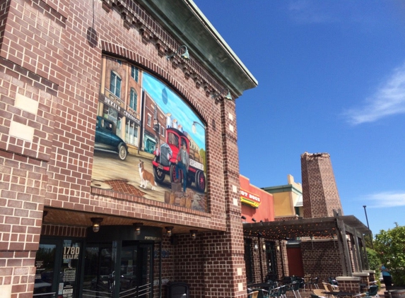 Portillo's Sycamore - Sycamore, IL