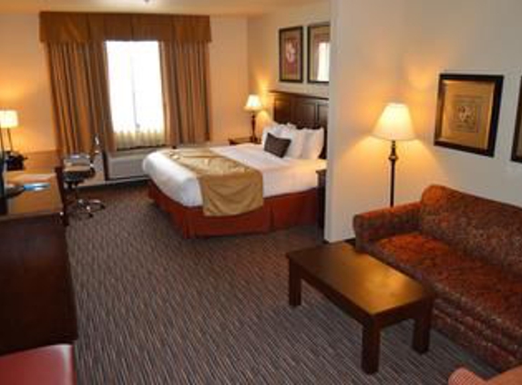 Best Western Plus Campus Inn - River Falls, WI