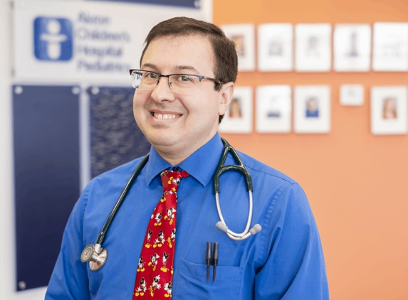 Justin Kahn, MD - Warren, OH