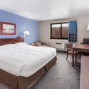 Super 8 by Wyndham Kenosha/Pleasant Prairie - Motels