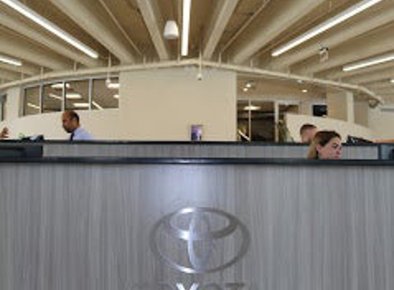 Pinecrest Bakery - Kendall Toyota Express - Pinecrest, FL