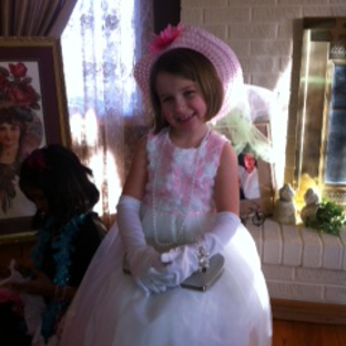 Little Ladies and Lace Tea Parlor - Holts Summit, MO