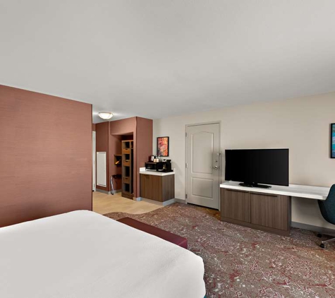 Hilton Garden Inn Omaha East/Council Bluffs - Council Bluffs, IA