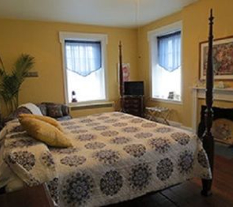 Stoltzfus Bed & Breakfast - Gap, PA