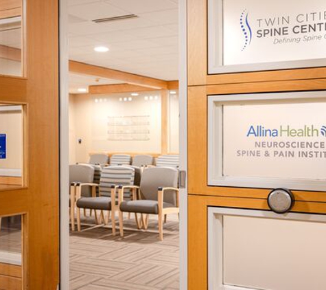 Allina Health Neuroscience, Spine and Pain Institute – Spine Center – Plymouth - Plymouth, MN