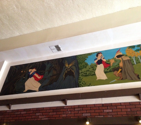 Snow White Cafe - Los Angeles, CA